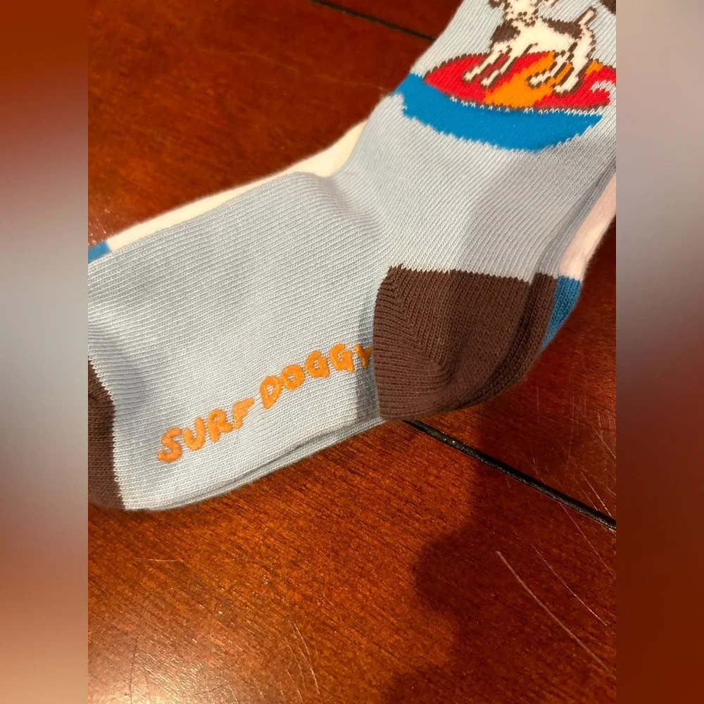 NWT Gymboree Surf Camp Surf Doggy Socks 2 pair Size 2-3 years shoe size 7-9 2007